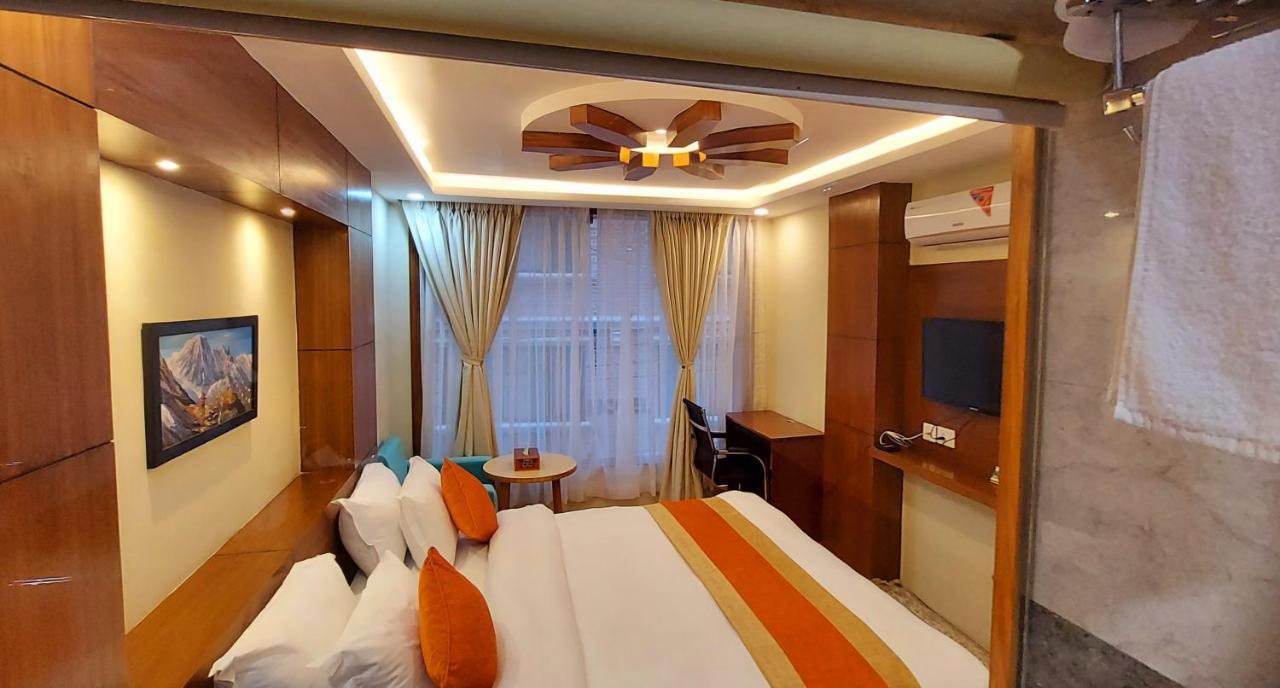 Hotel Yakroo Manang Káthmándú Exteriér fotografie